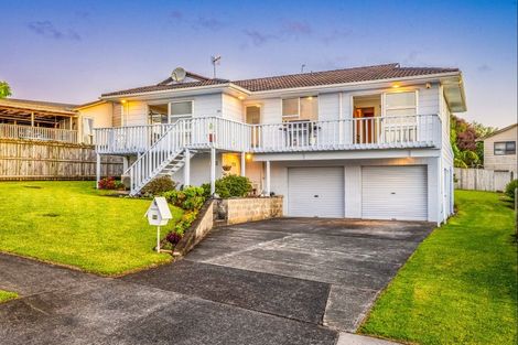Photo of property in 56 Lewisham Street, Highland Park, Auckland, 2010