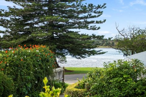 Photo of property in 35 Waione Avenue, Athenree, Waihi Beach, 3177