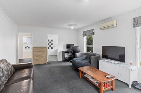 Photo of property in 1/102 Roydvale Avenue, Burnside, Christchurch, 8053