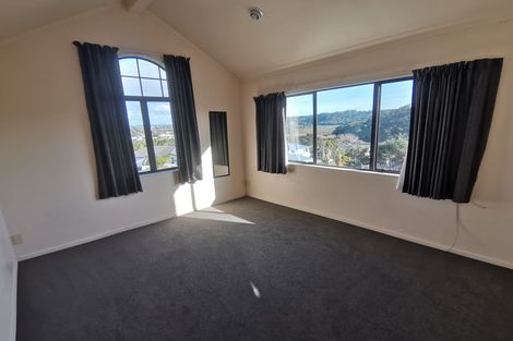 Photo of property in 95 Seaview Road, Glenfield, Auckland, 0629