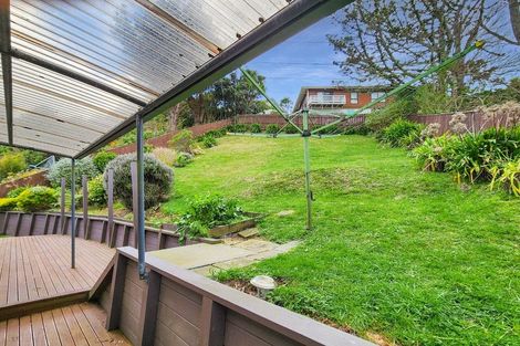 Photo of property in 56 Colchester Crescent, Newlands, Wellington, 6037