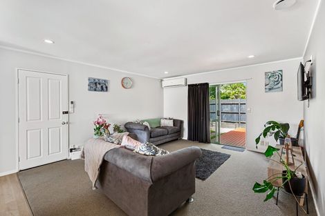 Photo of property in 5 Neta Grove, Henderson, Auckland, 0612
