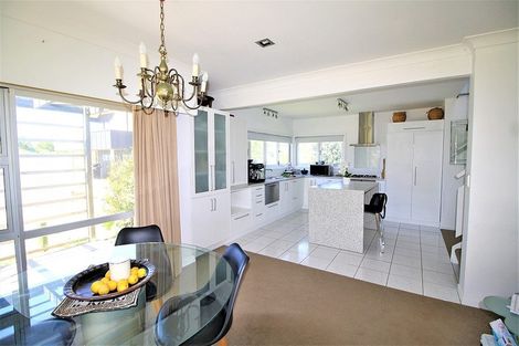 Photo of property in 15 Moray Place, Whiritoa, Whangamata, 3691