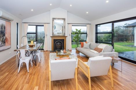 Photo of property in 12 Kentwood Place, Flagstaff, Hamilton, 3210