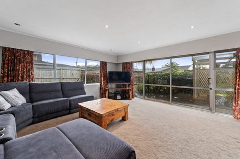 Photo of property in 3 Luxor Place, Pomare, Rotorua, 3015