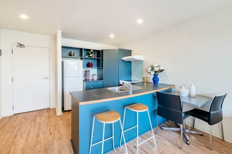 Photo of property in 5/372 Rosedale Road, Rosedale, Auckland, 0632