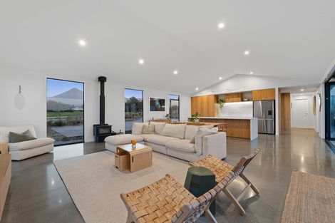 Photo of property in 589 Kent Road, Korito, New Plymouth, 4371