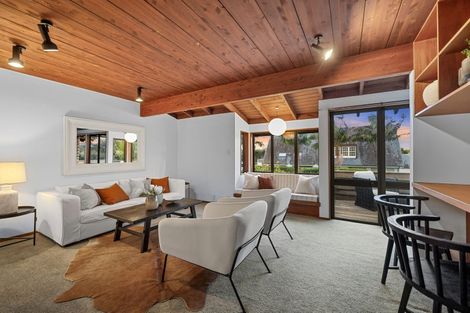 Photo of property in 2/22 Saltburn Road, Milford, Auckland, 0620