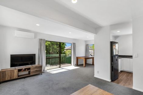 Photo of property in 1/8 Fuchsia Place, Birkdale, Auckland, 0626