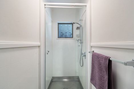 Photo of property in 18 Clifton Terrace, Fitzherbert, Palmerston North, 4410