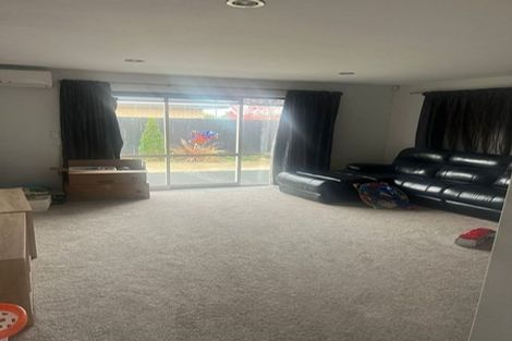 Photo of property in 79 Parkhaven Drive, Rosehill, Papakura, 2113