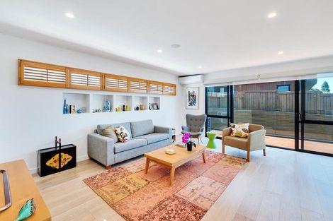 Photo of property in 73d East Coast Road, Castor Bay, Auckland, 0620