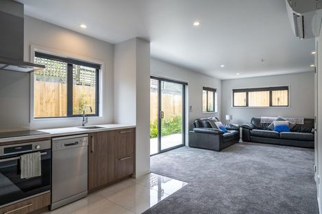 Photo of property in 2/100 Office Road, Merivale, Christchurch, 8014