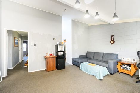 Photo of property in 7 Westmere Place, Takaro, Palmerston North, 4412