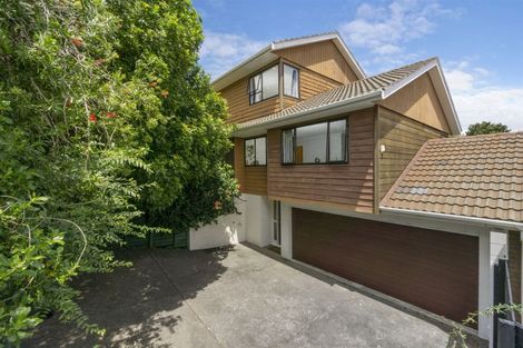 Photo of property in 2/10 Tiri View Place, Waiake, Auckland, 0630