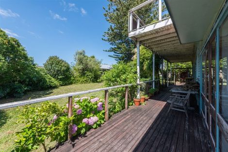 Photo of property in 4 Brandon Road, Glen Eden, Auckland, 0602