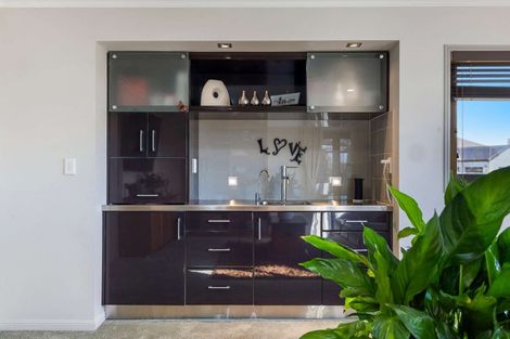 Photo of property in 176b Heta Road, Highlands Park, New Plymouth, 4312