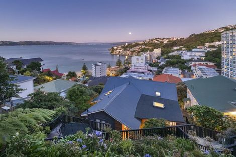 Photo of property in 10 Oriental Terrace, Mount Victoria, Wellington, 6011