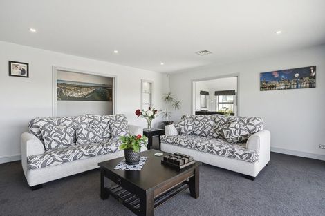 Photo of property in 71 Endeavour Drive, Whitby, Porirua, 5024