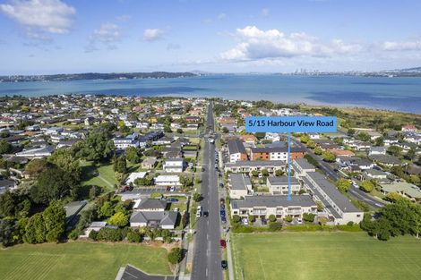 Photo of property in 5/15 Harbour View Road, Te Atatu Peninsula, Auckland, 0610