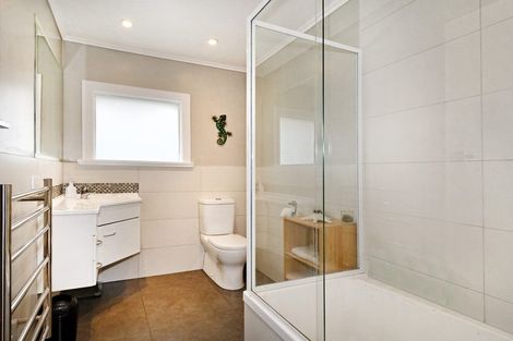 Photo of property in 26 Willerton Avenue, New Lynn, Auckland, 0600