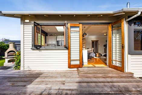 Photo of property in 37 Ballance Street, Lower Vogeltown, New Plymouth, 4310