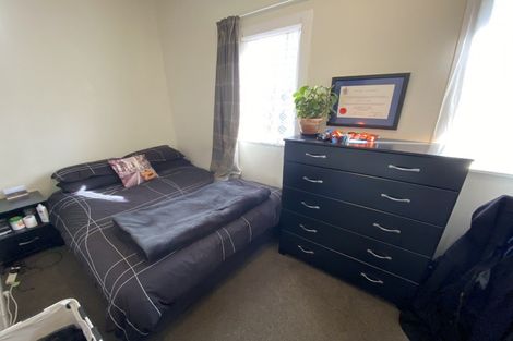 Photo of property in 12 Lyndhurst Street, Takaro, Palmerston North, 4412