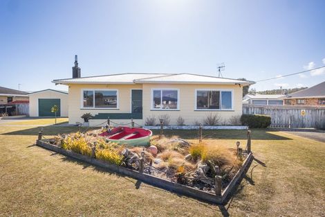 Photo of property in 69 Seabury Avenue, Foxton Beach, Foxton, 4815