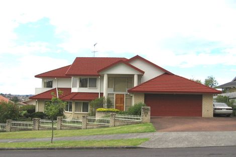 Photo of property in 4 Bonnard Place, West Harbour, Auckland, 0618