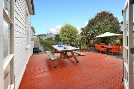 Photo of property in 9 Queens Drive, Saint Kilda, Dunedin, 9012
