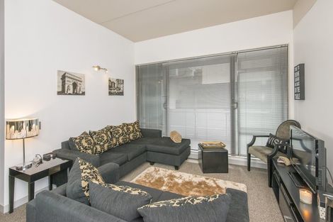 Photo of property in Gerondis Bldg Apartments, 411/60 Willis Street, Wellington Central, Wellington, 6011