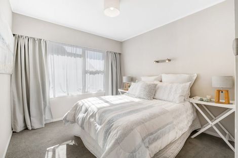 Photo of property in 53 Marellen Drive, Red Beach, 0932