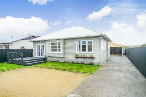 Photo of property in 99 Heretaunga Street, Palmerston North, 4414