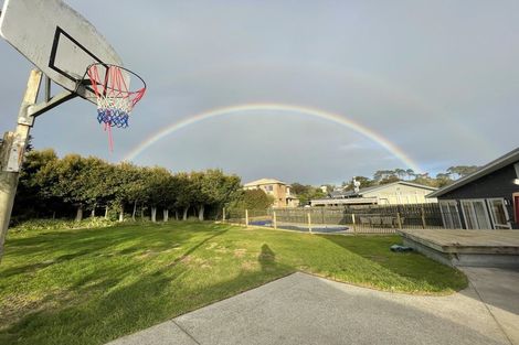 Photo of property in 8 September Place, Forrest Hill, Auckland, 0620