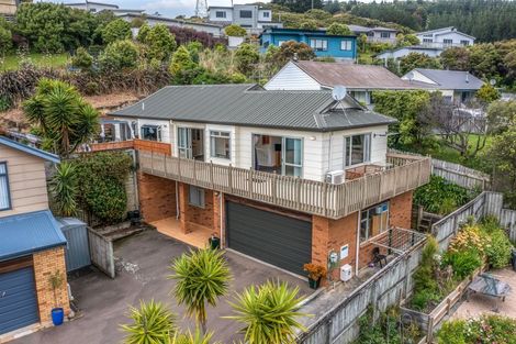 Photo of property in 57b Albatross Close, Whitby, Porirua, 5024