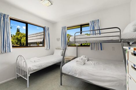 Photo of property in 12 Mulberry Lane, Wanaka, 9305