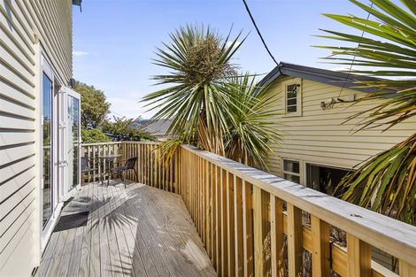 Photo of property in 32 Cavendish Square, Strathmore Park, Wellington, 6022