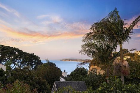 Photo of property in 7b Elgin Place, Red Beach, 0932