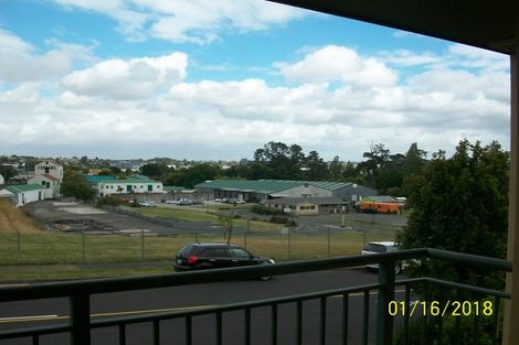 Photo of property in 1 Mt Lebanon Lane, Henderson, Auckland, 0612