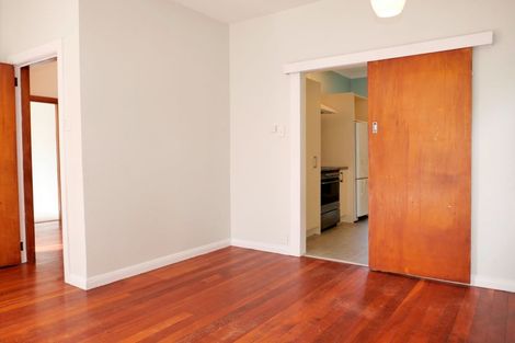 Photo of property in 132 Wellington Road, Paekakariki, 5034