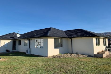 Photo of property in 3 De Bettencor Place, Mount Pisa, Cromwell, 9383