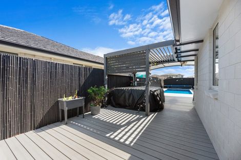 Photo of property in 69 Bert Wall Drive, Omokoroa, 3114