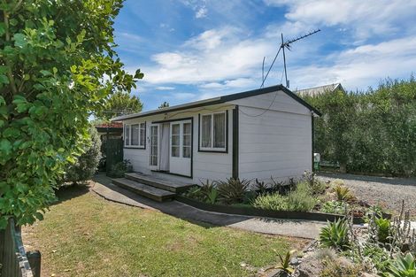 Photo of property in 19 Taupaki Road, Taupaki, Henderson, 0782