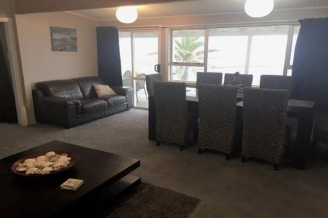 Photo of property in 7 Messenger Terrace, Oakura, 4314