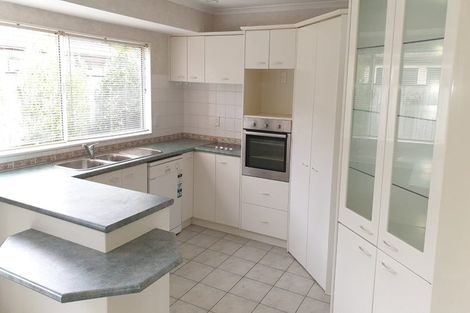 Photo of property in 104 Bob Charles Drive, Golflands, Auckland, 2013