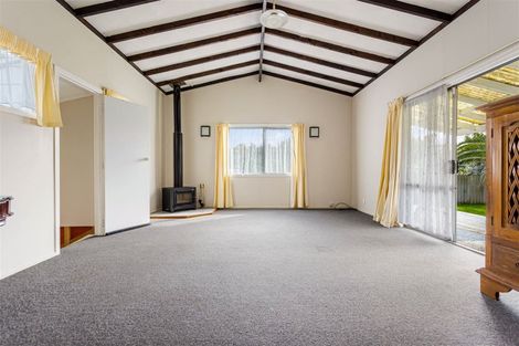 Photo of property in 278 Boord Crescent, Kumeu, 0891