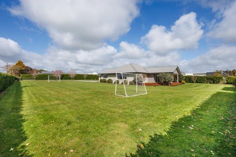 Photo of property in 25 Roots Street East, Feilding, 4702