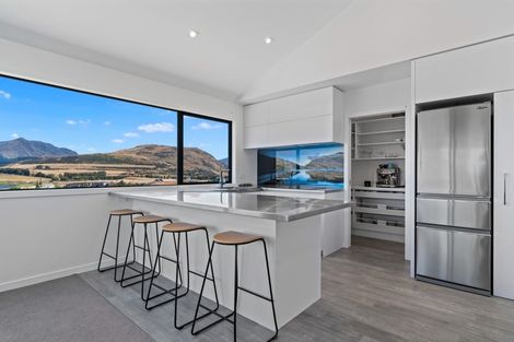 Photo of property in 3 Arran Lane, Jacks Point, Queenstown, 9371