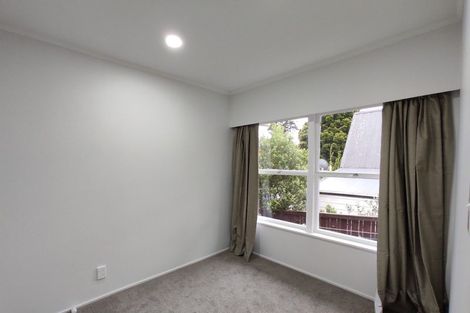 Photo of property in 1/14 Lynn Road, Bayview, Auckland, 0629