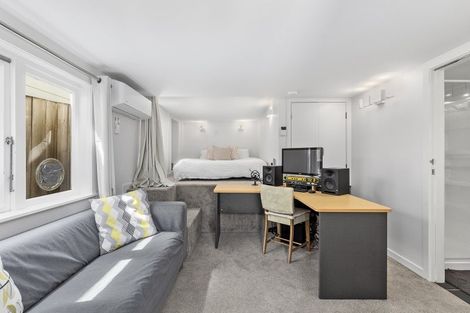 Photo of property in 42a Rhine Street, Island Bay, Wellington, 6023